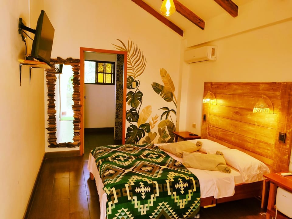 Bed, BBQ facilities, Bathroom, TV and multimedia, Photo of the whole room, Garden view