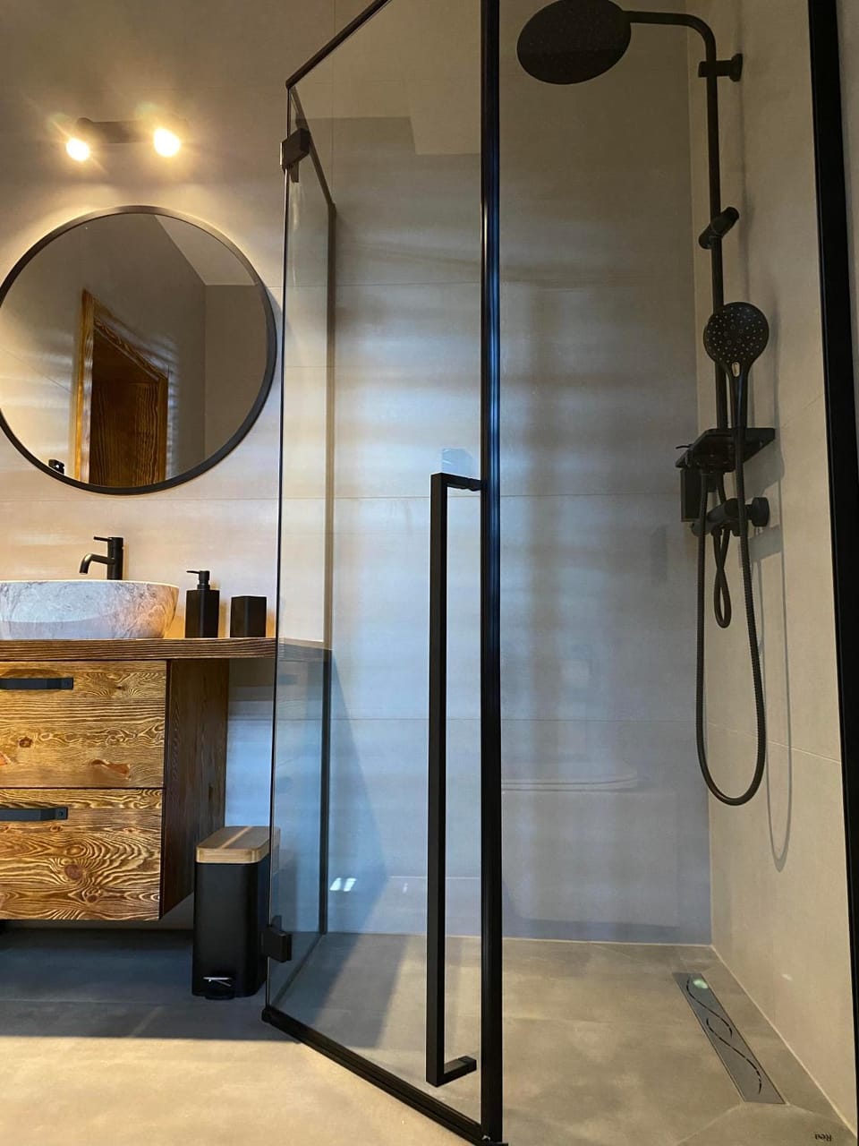Shower, Bathroom