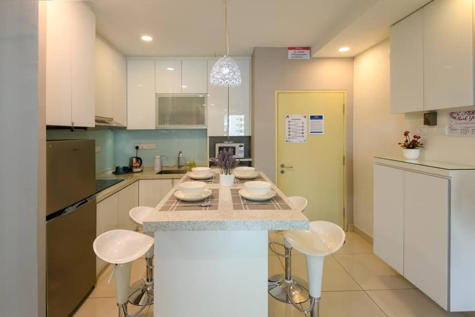 2R2B/Cosy House/1~8pax/Gurney/Mansion One Apartment in George Town