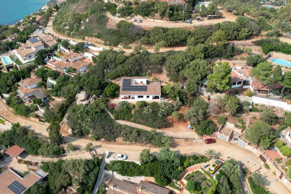 Villa Lyra - Private with Incredible Sea and Sunset Views with Hot Tub Villa in Sardinia