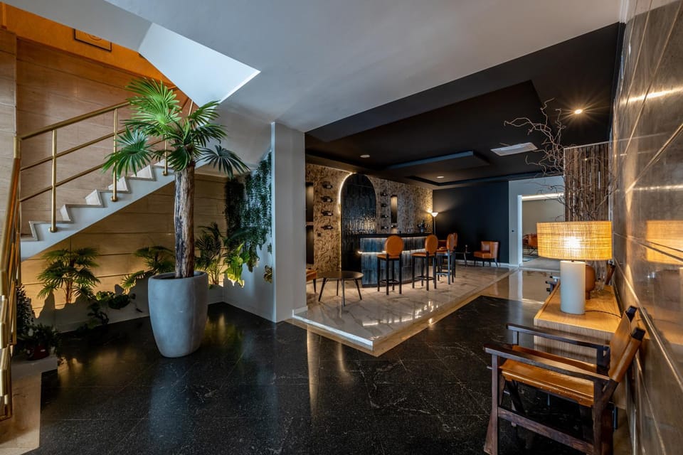 Lobby or reception, Lounge or bar, Decorative detail