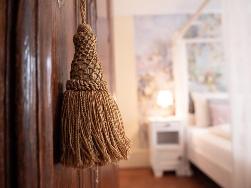 Decorative detail, Bedroom