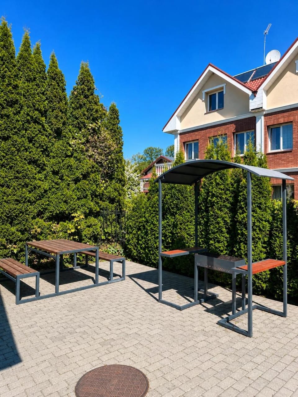 Day, Garden view