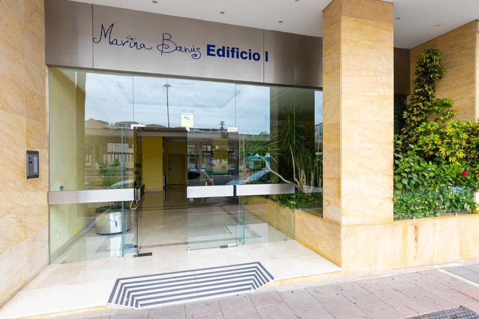 Facade/entrance, Lobby or reception