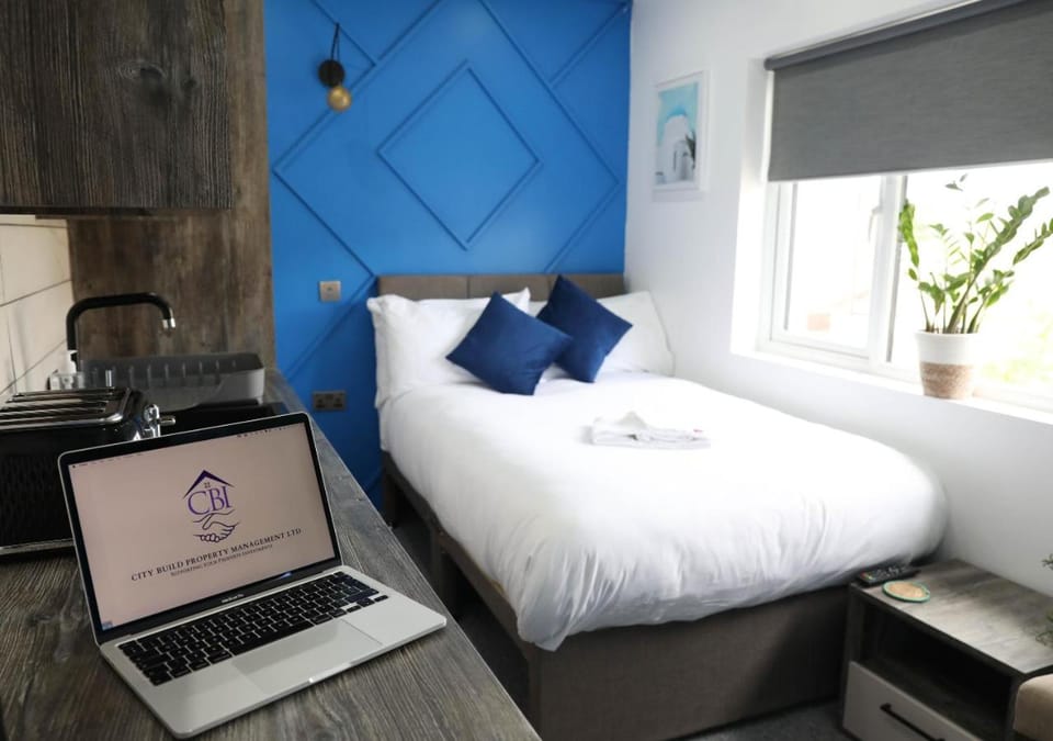 Peterborough City Stays - Kitchenette, Ensuite & Washing Machine Apartment in Huntingdonshire District