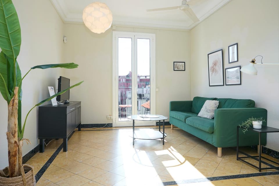 63PAR1016- Sunny apartment in Paralel Apartment in Barcelona