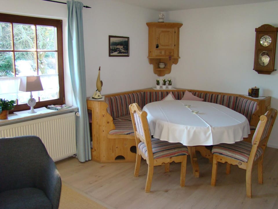 Schönes Doppelzimmer mit separater Wohn-Küche im nördlichen Nationalpark Schwarzwald Apartment in Forbach