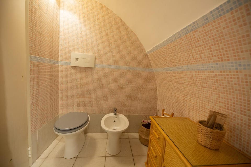 Bathroom, bidet