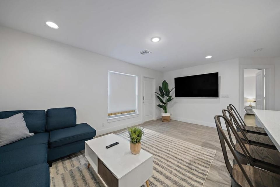 New Construction Home 10 to Beach 5 to Downtown House in West Palm Beach