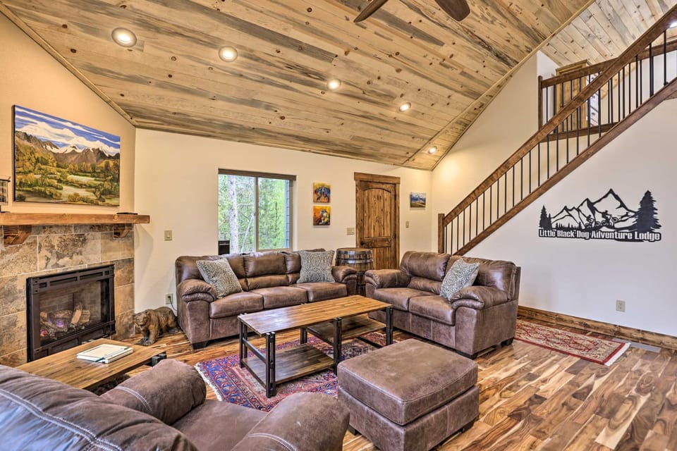 Rocky Mountain Alma Cabin with Deck & Hot Tub! Cabin in Alma