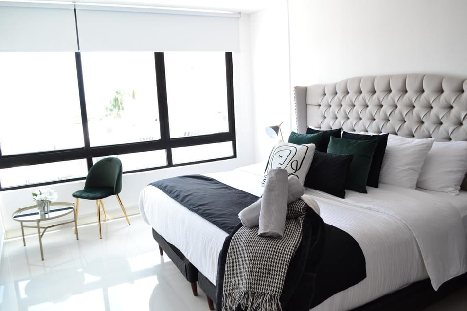 Photo of the whole room, Bedroom