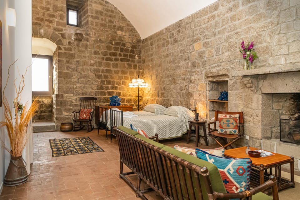 Bed, Bedroom, flat iron