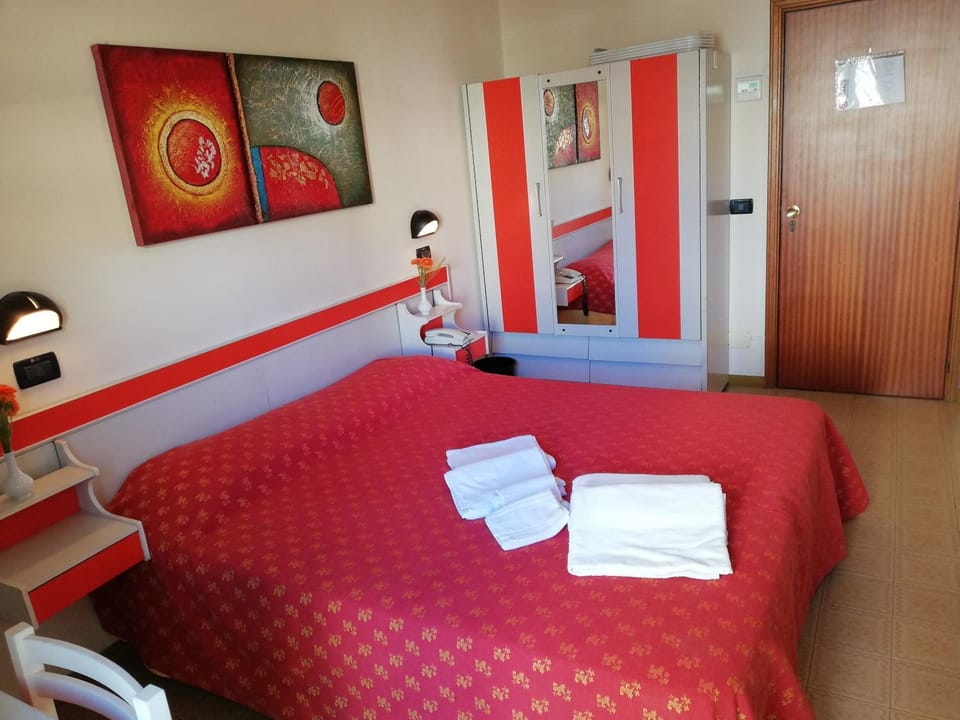 Hotel Devon Rooms & Breakfast Hotel in Cesenatico