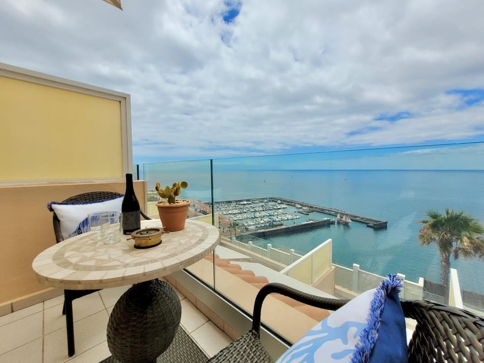View (from property/room), Balcony/Terrace, Sea view