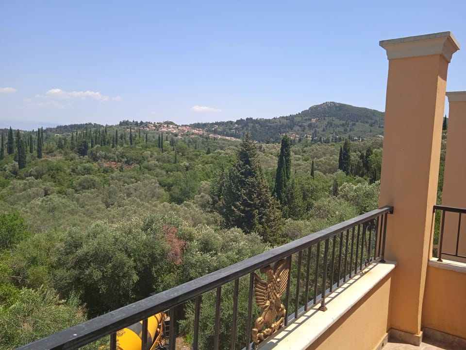 Ligeris house 1 in Agioi Deka House in Corfu, Greece