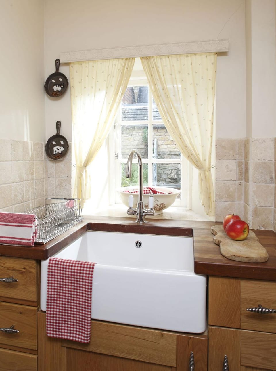 Property building, Kitchen or kitchenette, minibar, pet friendly, storage, stove, kitchen