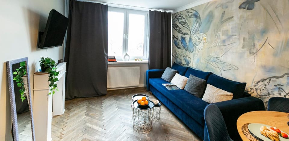 Nowogrodzka 78 - Apartament dla 4 osób - 200m od Szpitala Klinicznego na Lindleya - 1km do Dworca Centralnego - Wifi - Smart TV 45 cali Apartment in Warsaw