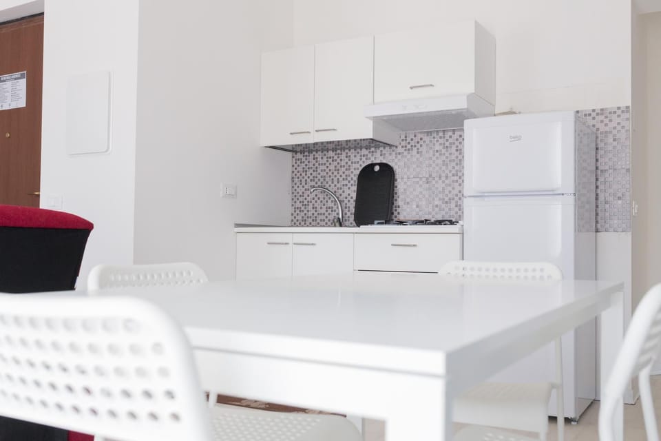Kitchen or kitchenette, Dining area, Meals, Lunch, Dinner