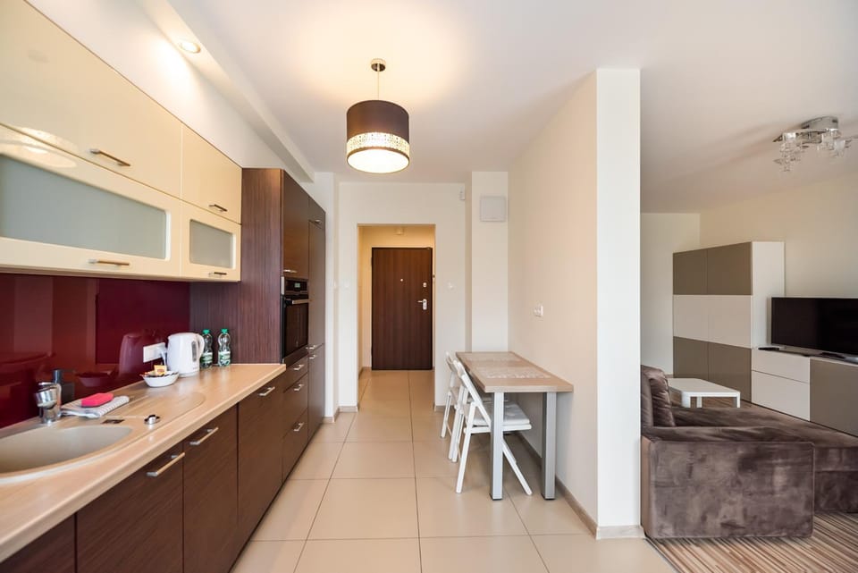 Coffee/tea facilities, Kitchen or kitchenette, Dining area