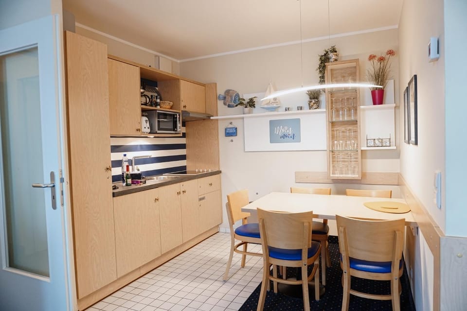 Kitchen or kitchenette, kitchen, kitchen