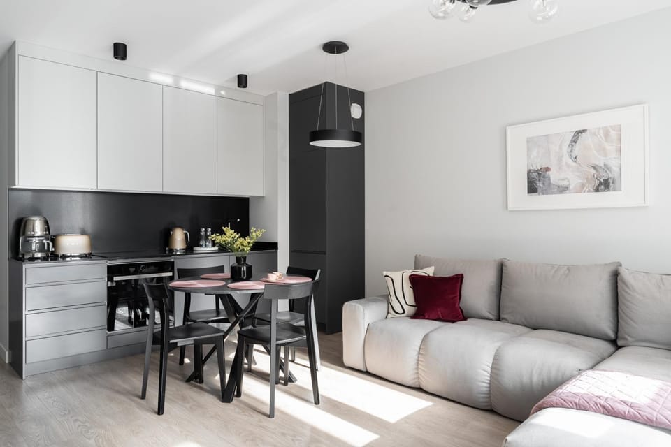 Kitchen or kitchenette, Living room, Seating area, Dining area, Bedroom