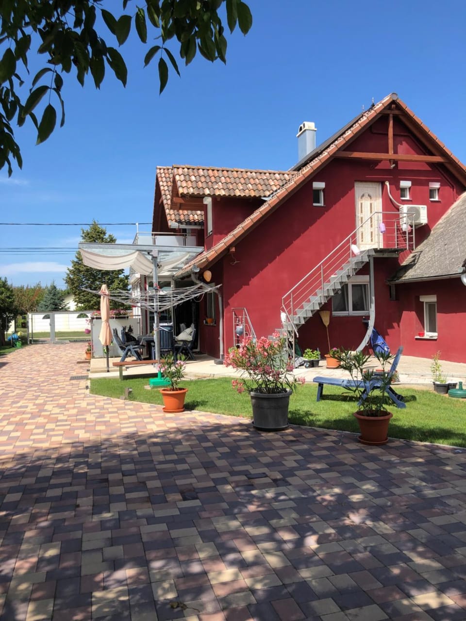 Property building, Garden