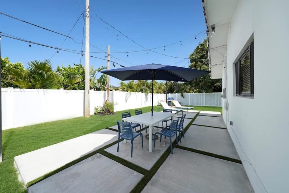 Seahorse Villa 3 by Dream Vacation House in Oakland Park
