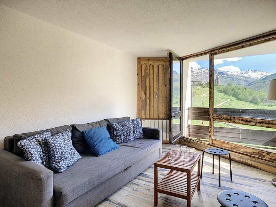 Appartement rénové au pied des pistes avec balcon pour 6 personnes - FR-1-344-776 Apartment in Les Allues