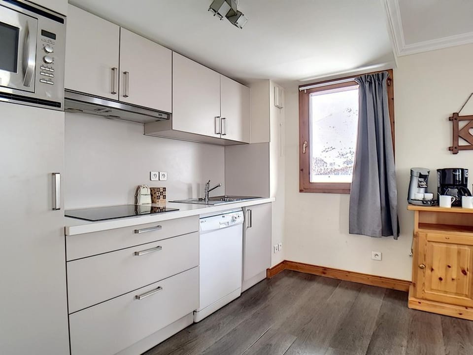 Appartement rénové 8 pers - Balcon, Sauna & Hammam, WIFI - FR-1-344-770 Apartment in Les Allues