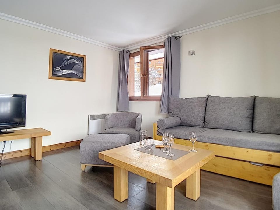 Confort & Sauna, Hammam, WIFI, 8 pers, Proche pistes - FR-1-344-799 Apartment in Les Allues