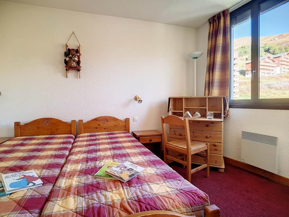 Appartement spacieux avec balcon, proche des pistes, WIFI inclus - FR-1-344-811 Apartment in Les Allues