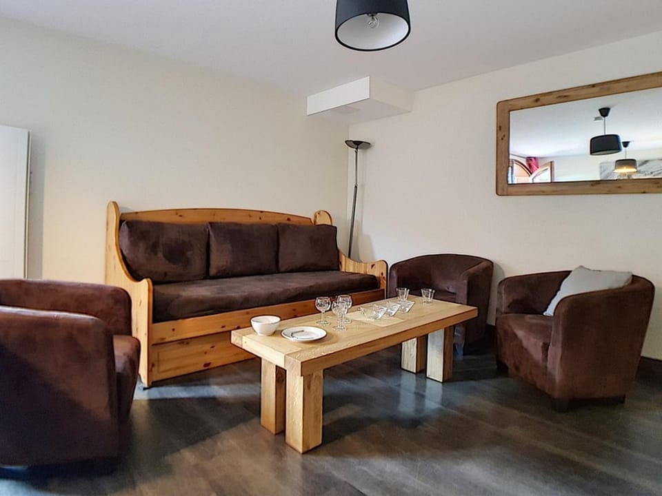 Appartement rénové 4 pièces, 8 pers, WIFI, sauna, hammam, proche pistes, Les Menuires - FR-1-344-808 Apartment in Les Allues
