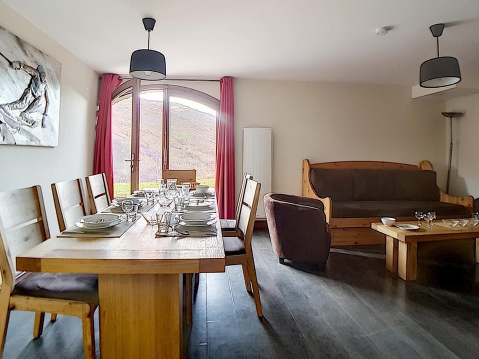 Appartement rénové 4 pièces, 8 pers, WIFI, sauna, hammam, proche pistes, Les Menuires - FR-1-344-808 Apartment in Les Allues