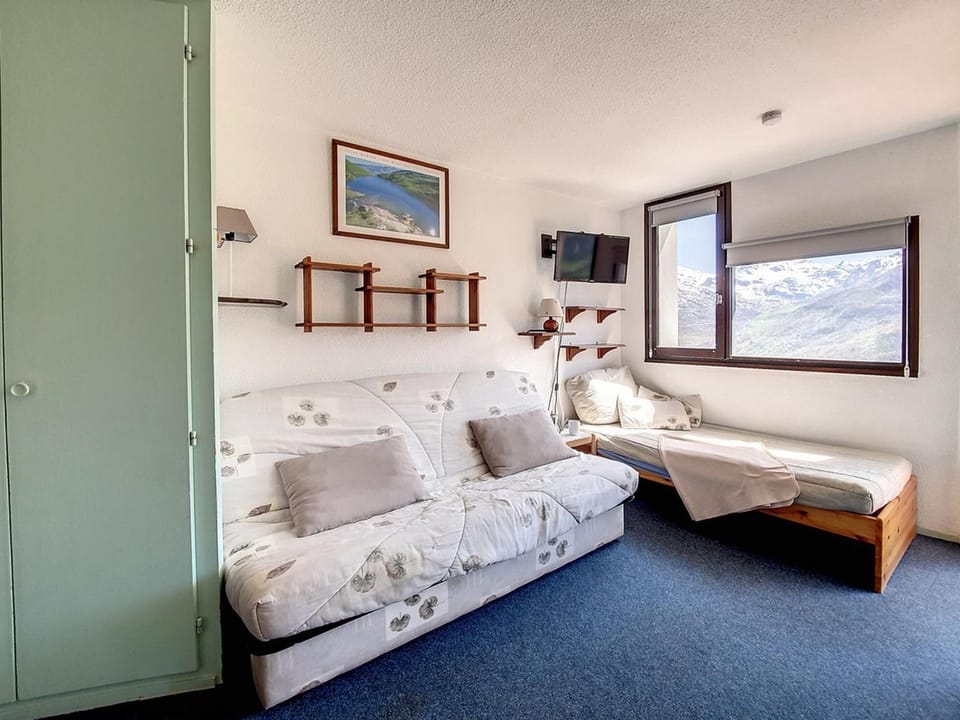 Appartement lumineux proche des pistes avec balcon - FR-1-344-982 Apartment in Les Allues