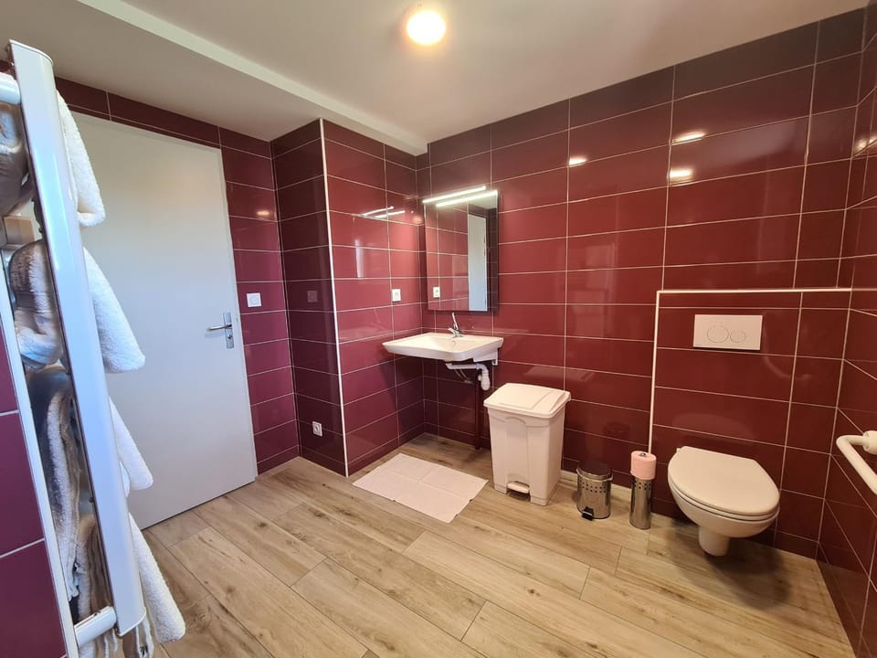 Longère Berrichonne rénovée, proche golf et base nautique, jardin clos, équipements sportifs à 100 m - FR-1-591-362 House in Centre-Val de Loire