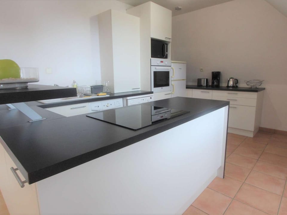 Appartement cosy au cœur de La Forêt-Fouesnant, à 5 min de la plage - FR-1-481-121 Apartment in Fouesnant