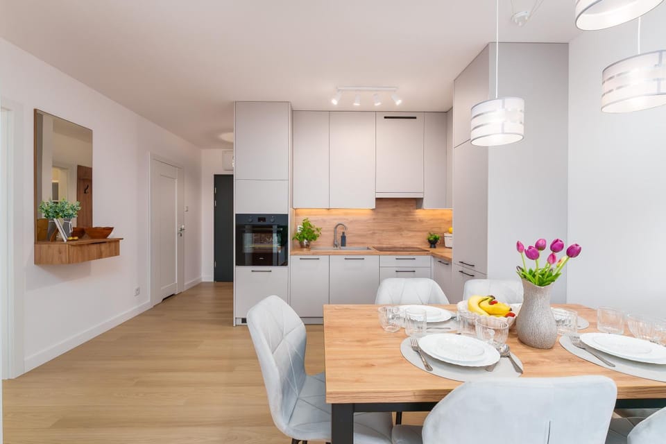 Kitchen or kitchenette, microwave, stove, kitchen