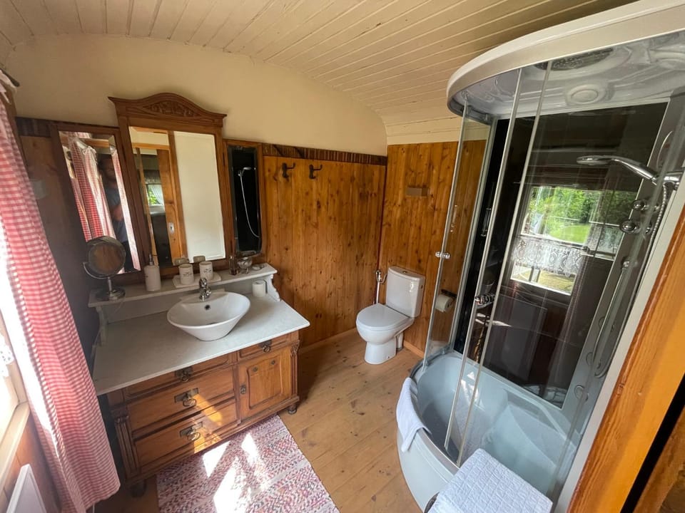 Shower, Bathroom