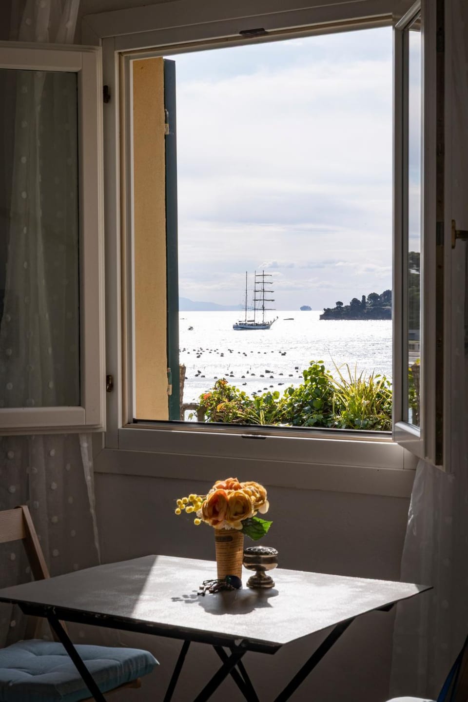 Living room, Seating area, Sea view