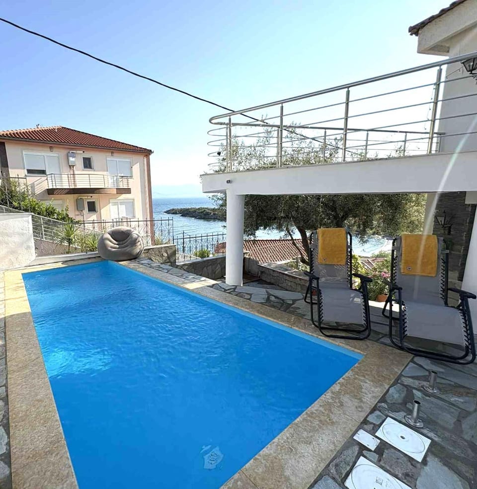 Patio, Pool view, Sea view, Swimming pool, Swimming pool, sunbed