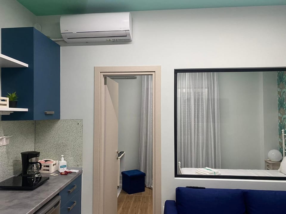 Coffee/tea facilities, Kitchen or kitchenette