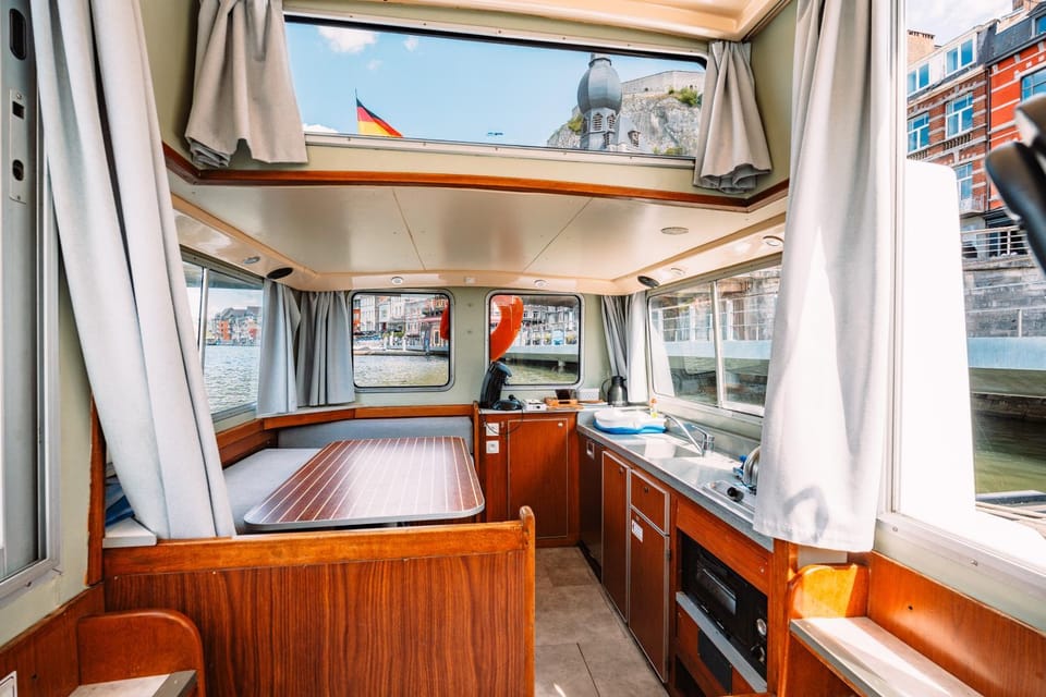 Living room, kitchen