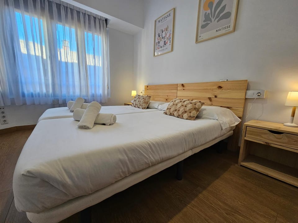 147A Apartamento La Arena 3 dormitorios by R2R Consulting Apartment in Gijón