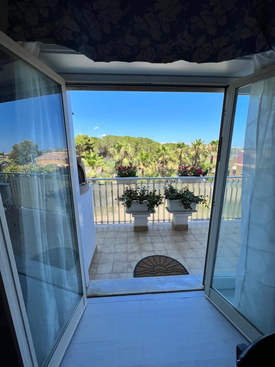 Balcony/Terrace, Garden view