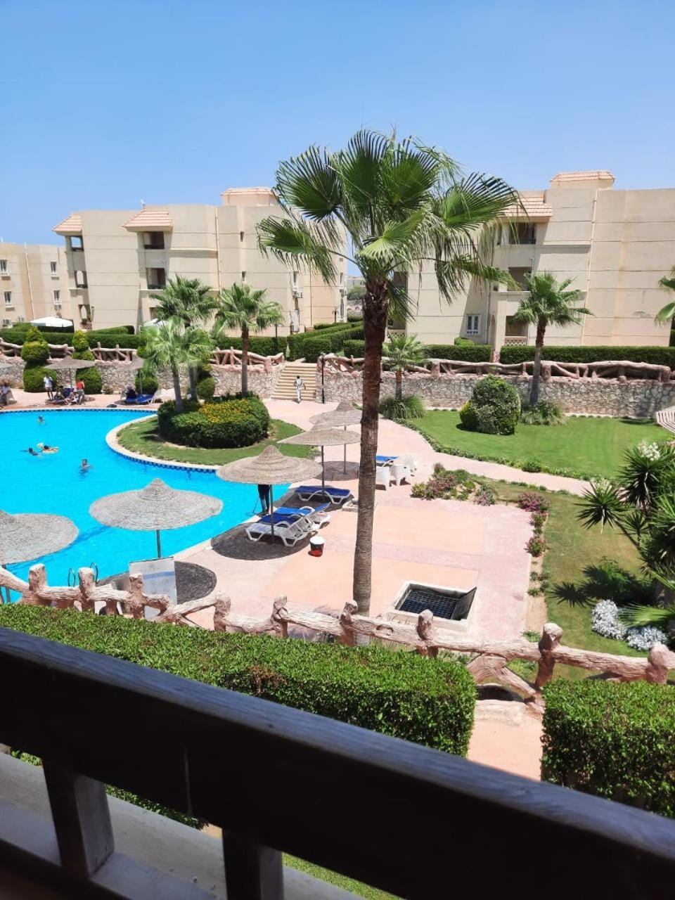 Property building, Day, Garden, Balcony/Terrace, Garden view, Pool view, Swimming pool, sunbed