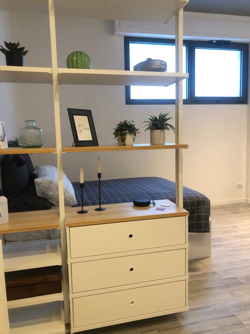 Bed, Photo of the whole room, Bedroom, hair dresser