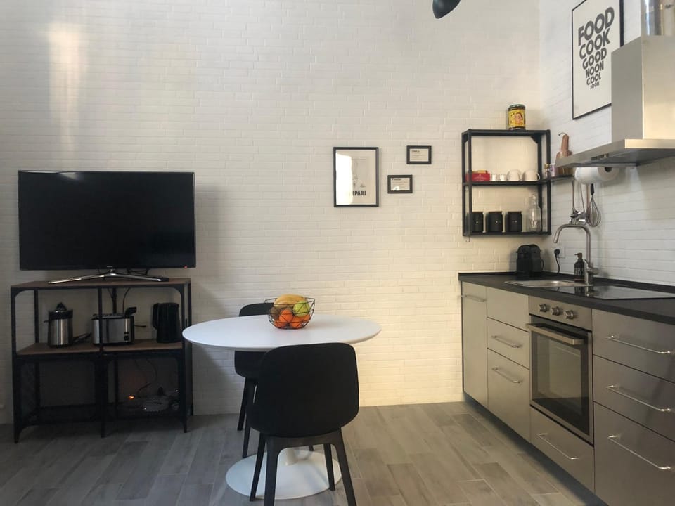 TV and multimedia, Kitchen or kitchenette, Dining area, pet friendly, stove