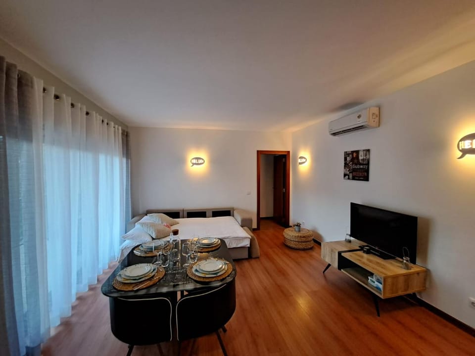 Communal lounge/ TV room, Bed