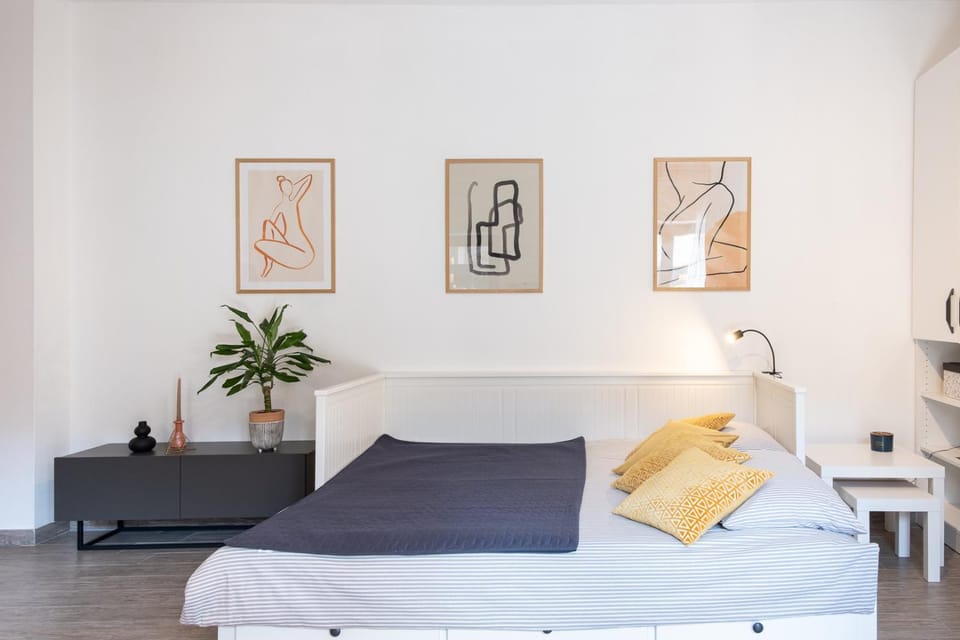 Studio Apartment Les - 4 min walk from amphiteatre Apartment in Pula
