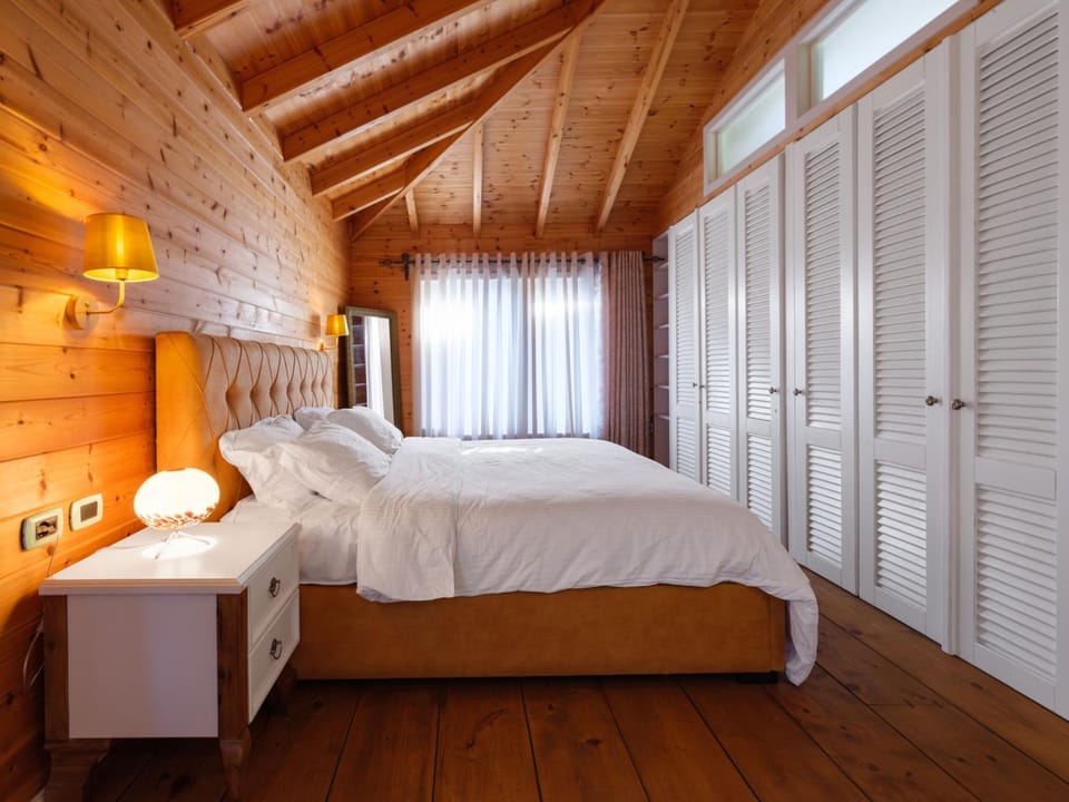 Designer Villa Voskopoje Villa in North Macedonia